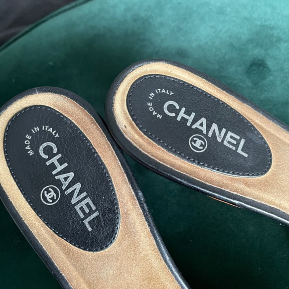 CHANEL blk sandals (slides) w/kitten heels Size 37 - Picture 4 of 12